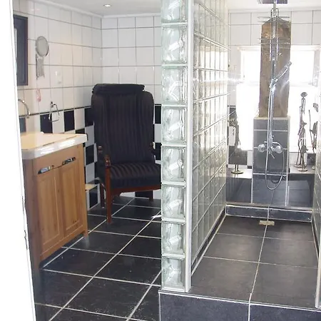 Bed and Breakfast Robert's Helmarshausen