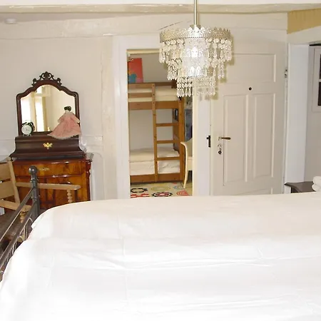 Bed & Breakfast Robert's 2*