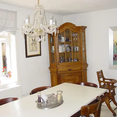 Bed and Breakfast Robert's 2*