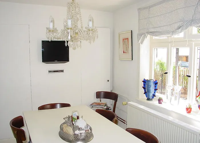 Robert's Bed & Breakfast Helmarshausen