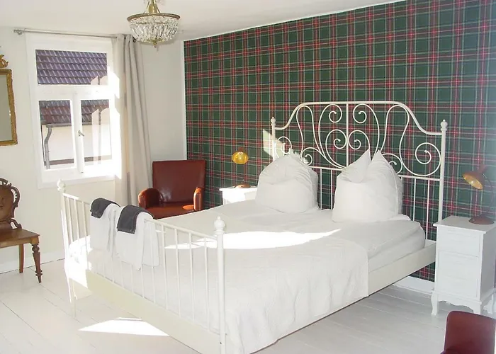 Robert's Bed & Breakfast Helmarshausen